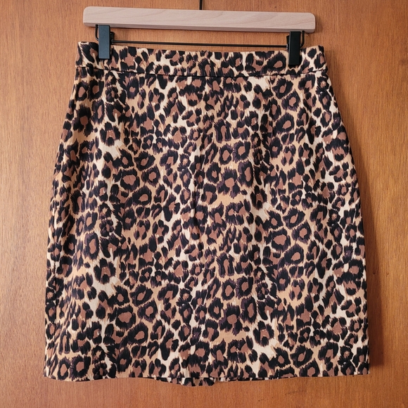 GAP Dresses & Skirts - Leopard Print Women's Skirt